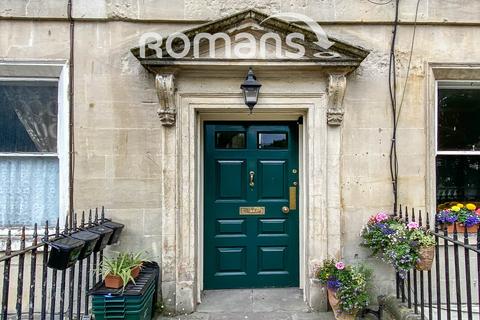 2 bedroom flat to rent, North Parade, Bath, BA2