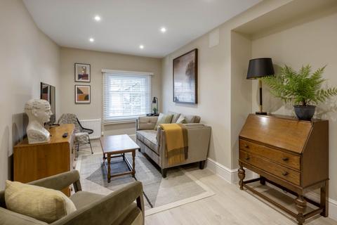 2 bedroom apartment to rent, Flat 3, 12 Union Passage, Bath