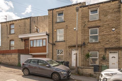 3 bedroom terraced house for sale, Richardson Street, Oakenshaw BD12