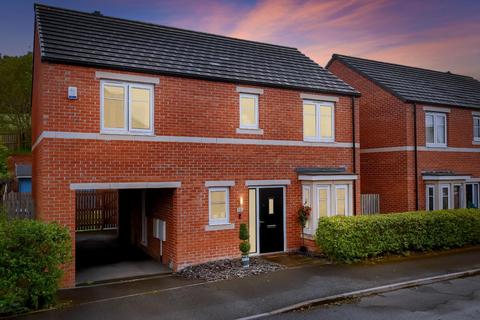 4 bedroom detached house to rent, Providence Avenue, Bradford