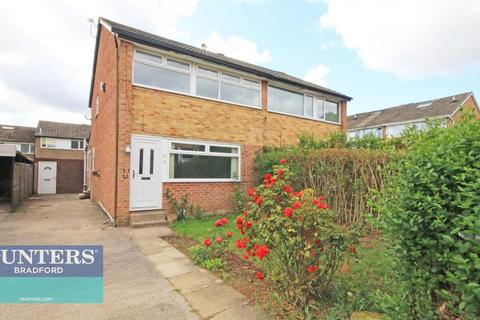 3 bedroom semi-detached house to rent, Delverne Grove, Bradford, West Yorkshire, BD2