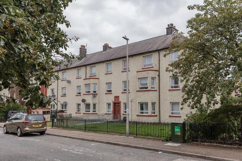 3 bedroom apartment to rent, Ferrier Crescent, Tillydrone