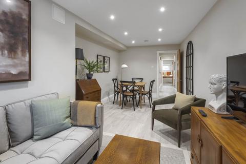 2 bedroom apartment to rent, Flat 3, 12 Union Passage, Bath