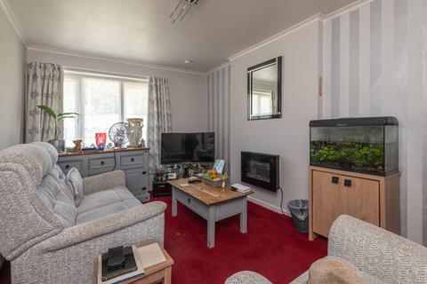 1 bedroom flat for sale, Acaster Drive, Low Moor BD12