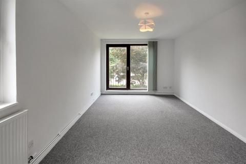 2 bedroom flat to rent, London Road, Patcham