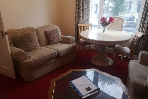 2 bedroom flat to rent, Arundel Street