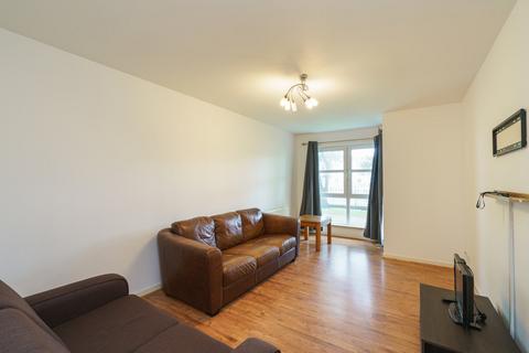 2 bedroom apartment to rent, Links Road