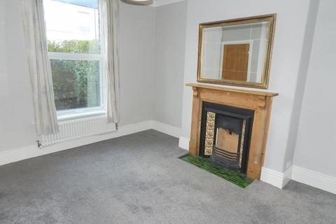 2 bedroom terraced house to rent, Broomfield Place, Leeds