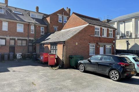 Retail property (high street) for sale, 97 Hamilton Rd Felixstowe IP11 7AH