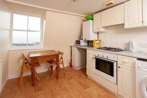 2 bedroom flat to rent, Brunswick Place, Bath, BA1