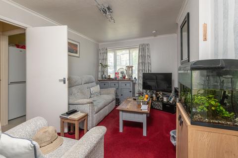 1 bedroom flat for sale, Acaster Drive, Low Moor BD12