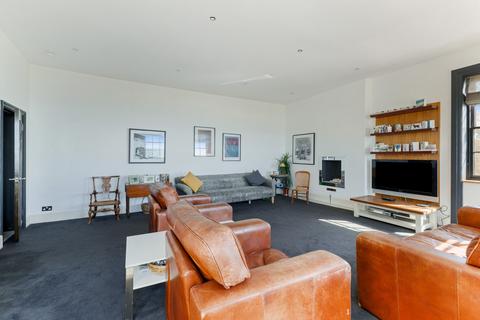 3 bedroom flat for sale, Brunswick Terrace, Hove, BN3