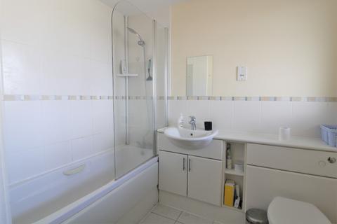 3 bedroom flat to rent, Fleet Street, City Centre, Brighton, BN1