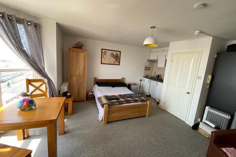 Studio to rent, 17 Marine Parade, Brighton BN2