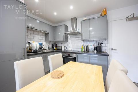 4 bedroom apartment to rent, Melville Road, Hove