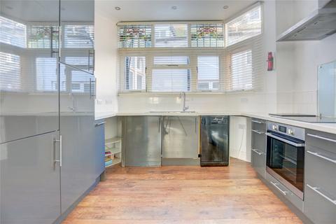 2 bedroom flat to rent, East Street, Brighton, BN1