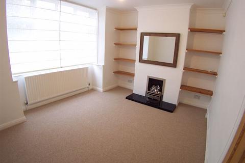 3 bedroom semi-detached house to rent, Coniston Avenue, Leeds