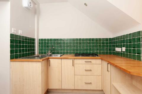 2 bedroom apartment to rent, Belmont, Bath