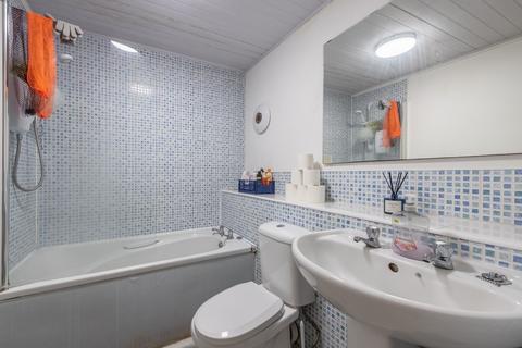 2 bedroom flat for sale, Holburn Street, Aberdeen AB10
