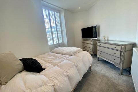 2 bedroom apartment to rent, Portland Place, Somerset BA1