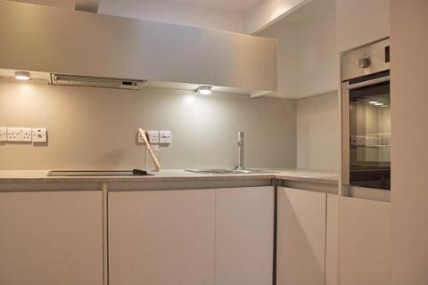 Studio to rent, St. James's Parade, Bath, Somerset, BA1