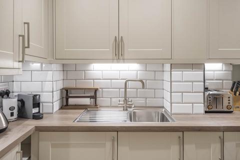 2 bedroom apartment to rent, Flat 2, 12 Union Passage