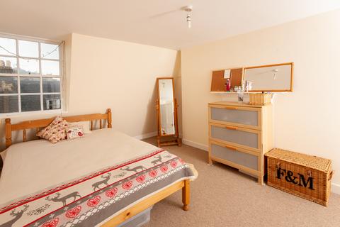 2 bedroom flat to rent, Brunswick Place, Bath, BA1
