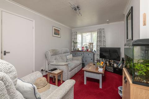 1 bedroom flat for sale, Acaster Drive, Low Moor BD12