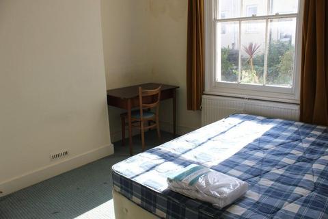 2 bedroom flat to rent, Arundel Street