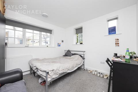 5 bedroom apartment to rent, Melville Road, Hove