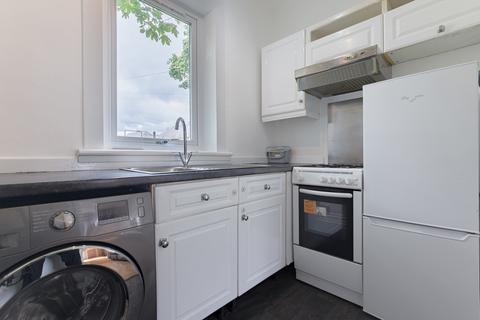 2 bedroom flat to rent, Middlefield Terrace, Aberdeen