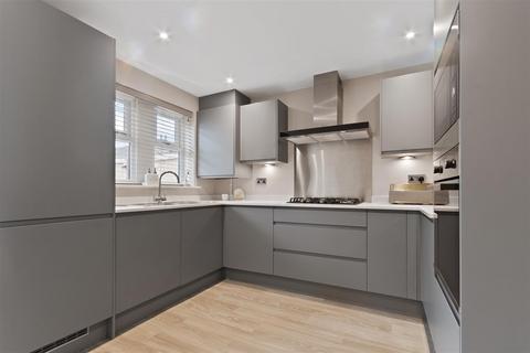 3 bedroom semi-detached house for sale, Albion Close, Bradford BD10