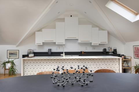 3 bedroom flat for sale, Holland Road, Hove, BN3