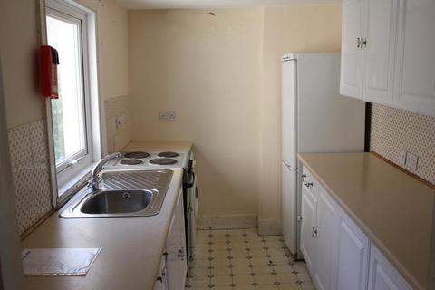 2 bedroom flat to rent, Arundel Street